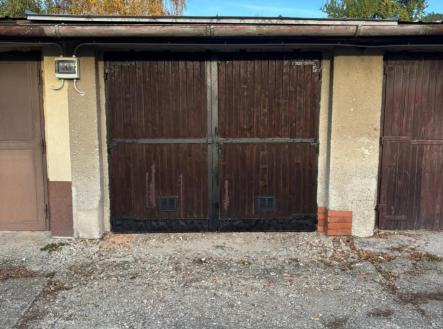 Prodej garáže, Hulín